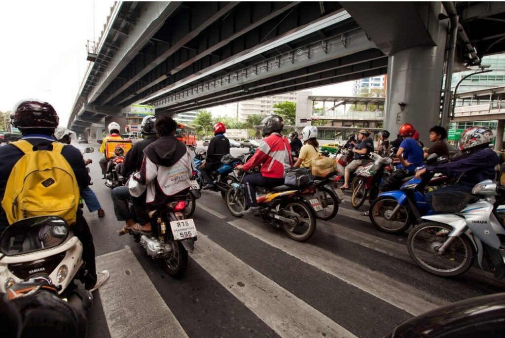 タイの道路　交通事故